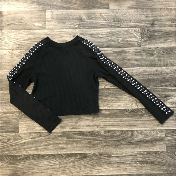 H&M Tops - SOLD * DIVIDED H&M Cropped Sweater